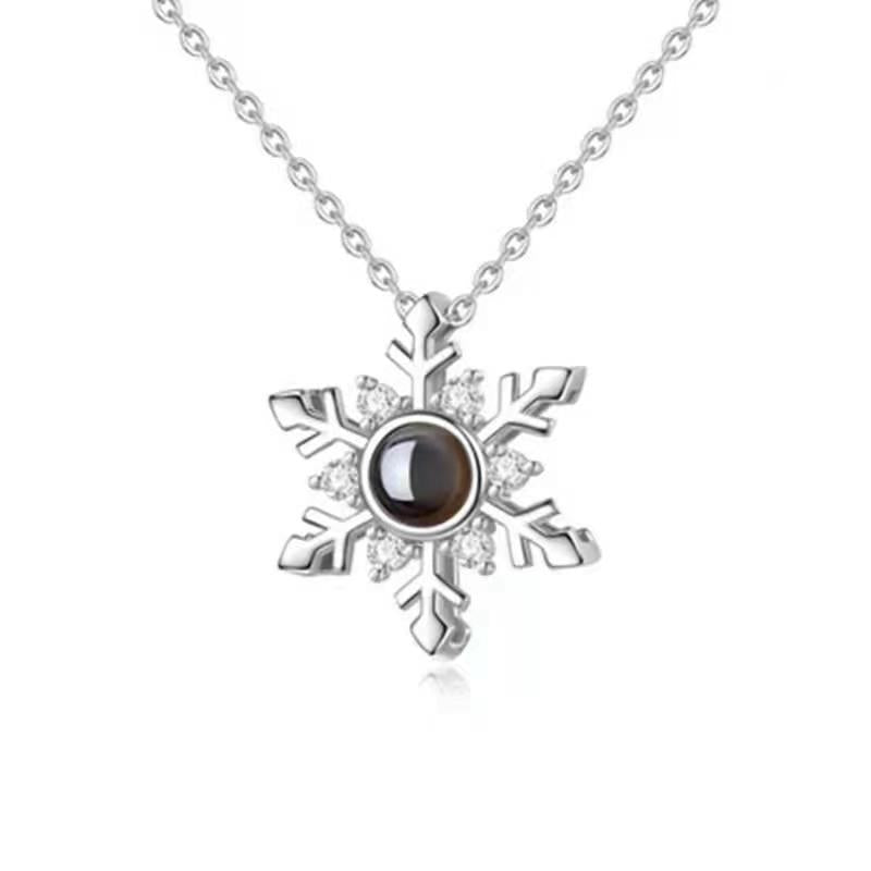 Halskette mit Schneeflocken-Anhänger „Ich liebe dich“ in 100 Sprachen, Geschenk für die Freundin zum Valentinstag