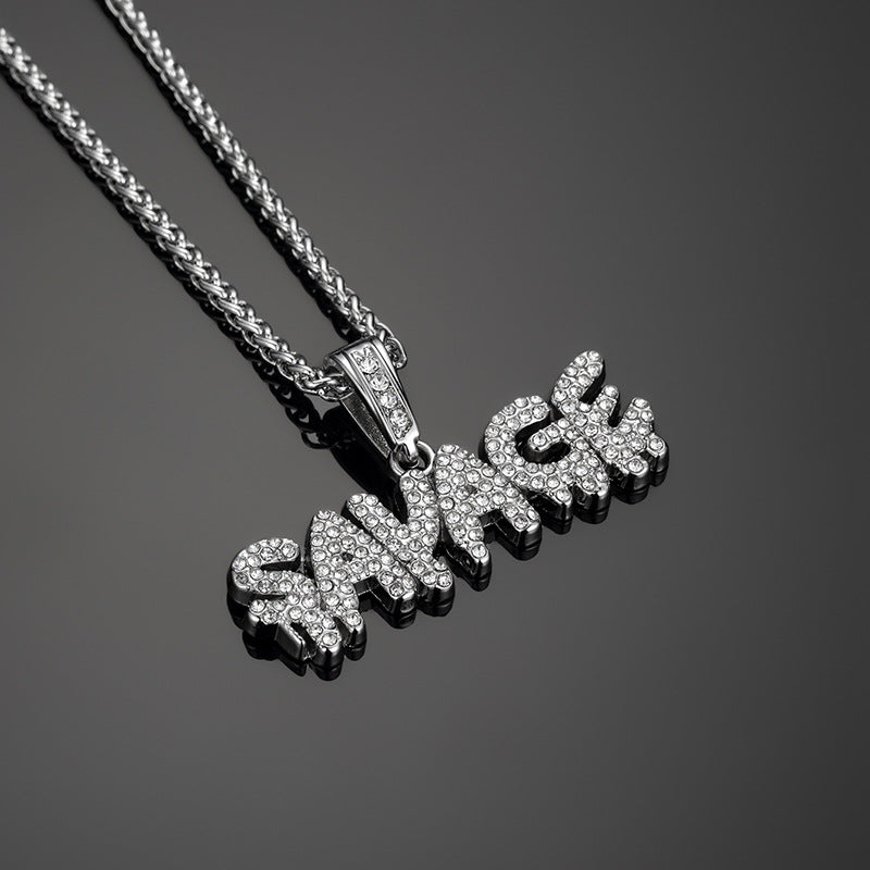 Europäische und amerikanische Hip-Hop-lange Halskette Savage Letter Anhänger Modekarten-Accessoires