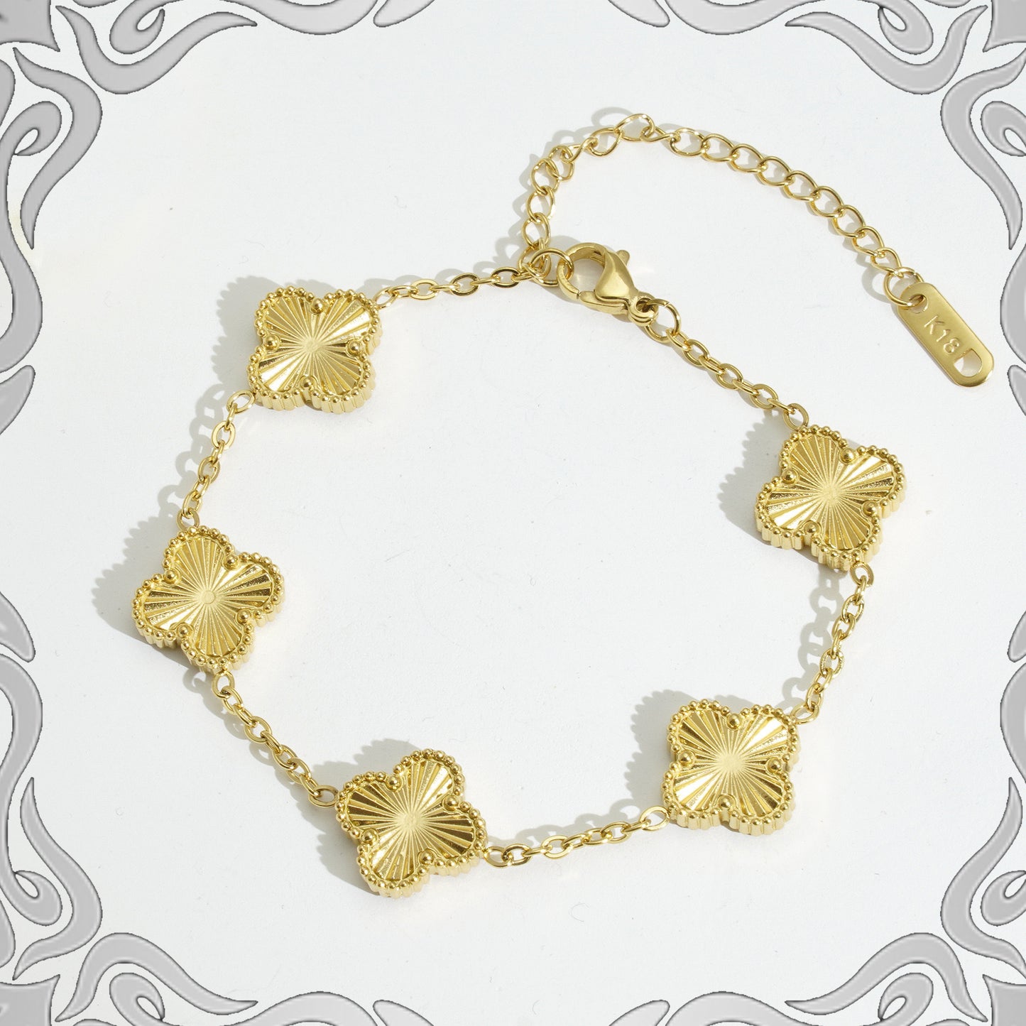 Vierblättriges Kleeblatt-Armband für Damen aus Titanstahl, leicht, luxuriös, galvanisiert, 18 Karat Gold