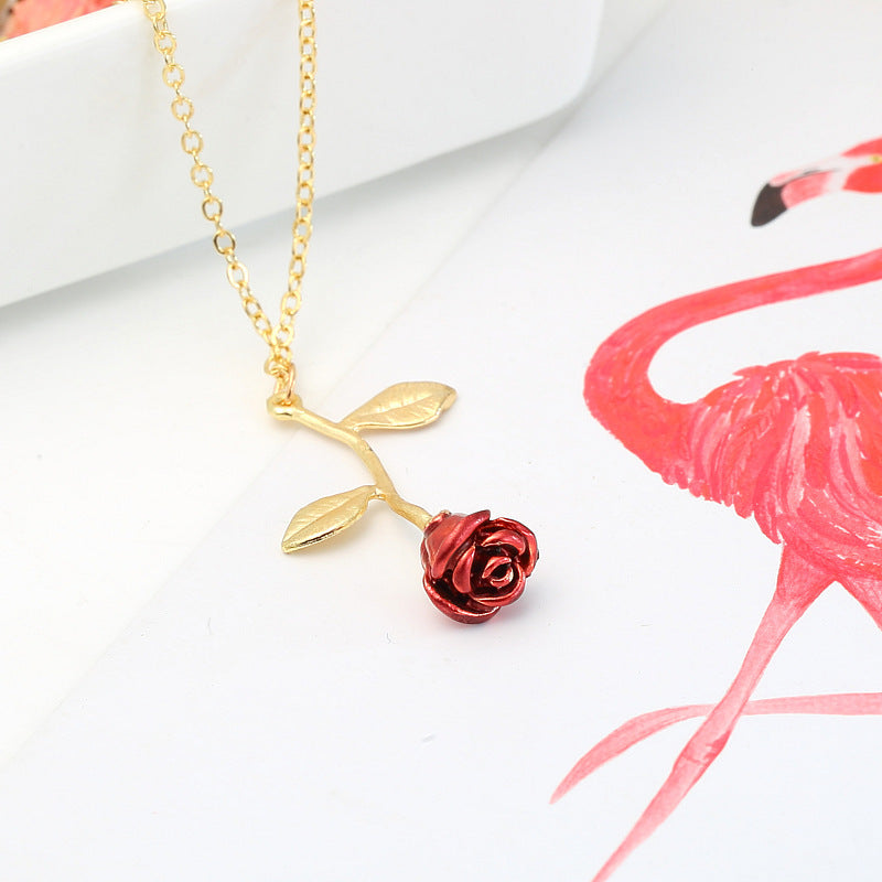 Kreative Halskette mit rotem Rosenanhänger als Geschenk für die Freundin zum Valentinstag