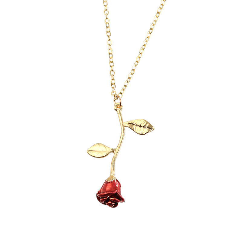 Kreative Halskette mit rotem Rosenanhänger als Geschenk für die Freundin zum Valentinstag