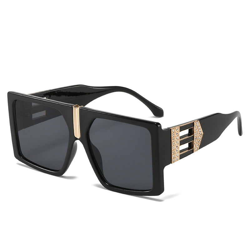 Neue Sonnenbrille mit großem Rahmen, Netzrot mit der gleichen quadratischen Brille in Ins, Persönlichkeit, mit Diamanten besetzte Sonnenbrille für Damen