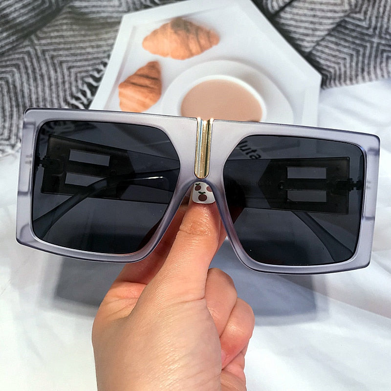 Neue Sonnenbrille mit großem Rahmen, Netzrot mit der gleichen quadratischen Brille in Ins, Persönlichkeit, mit Diamanten besetzte Sonnenbrille für Damen