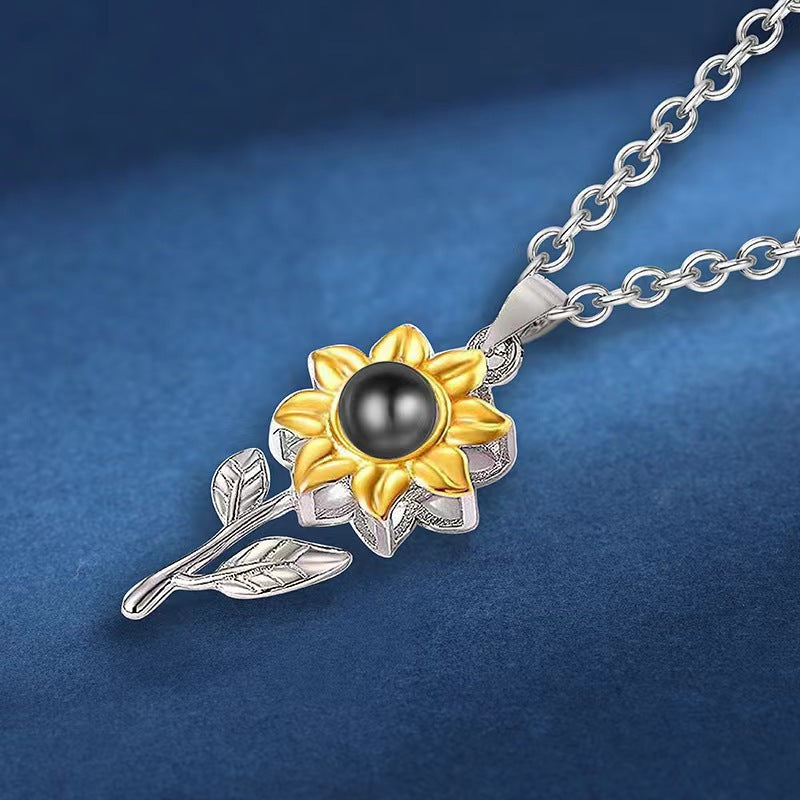 100 Sprachen „Ich liebe dich“-Projektionshalskette für europäische und amerikanische Frauen, exquisiter Sonnenblumenschmuck, schlichte, modische Halskette für Frauen