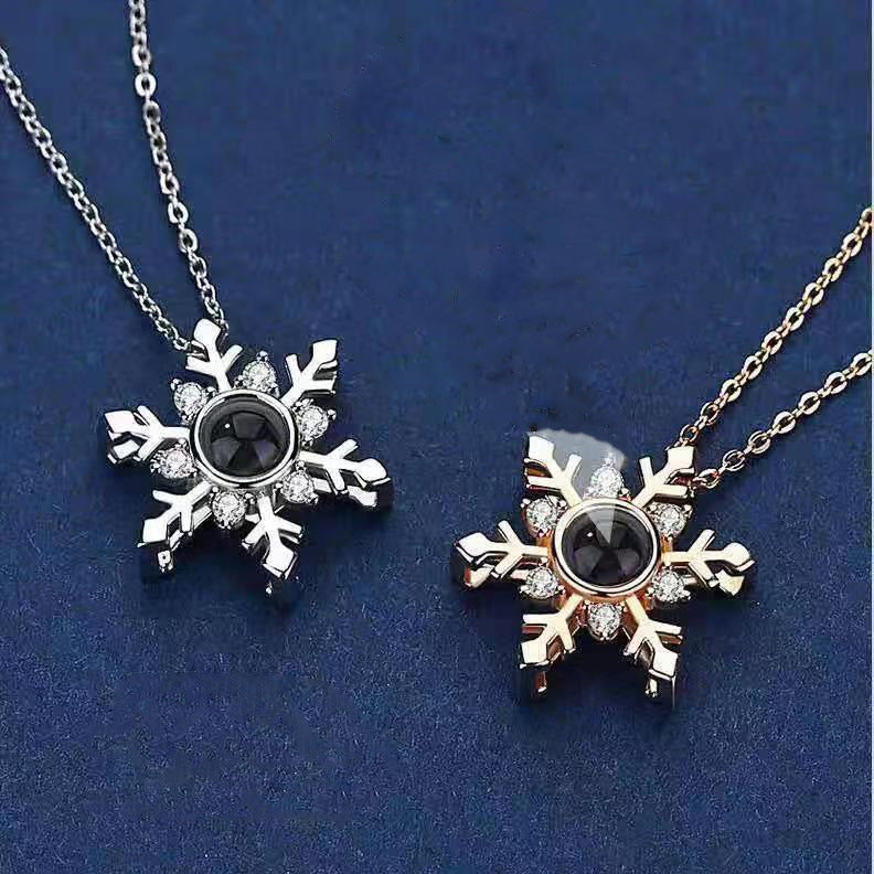 Halskette mit Schneeflocken-Anhänger „Ich liebe dich“ in 100 Sprachen, Geschenk für die Freundin zum Valentinstag