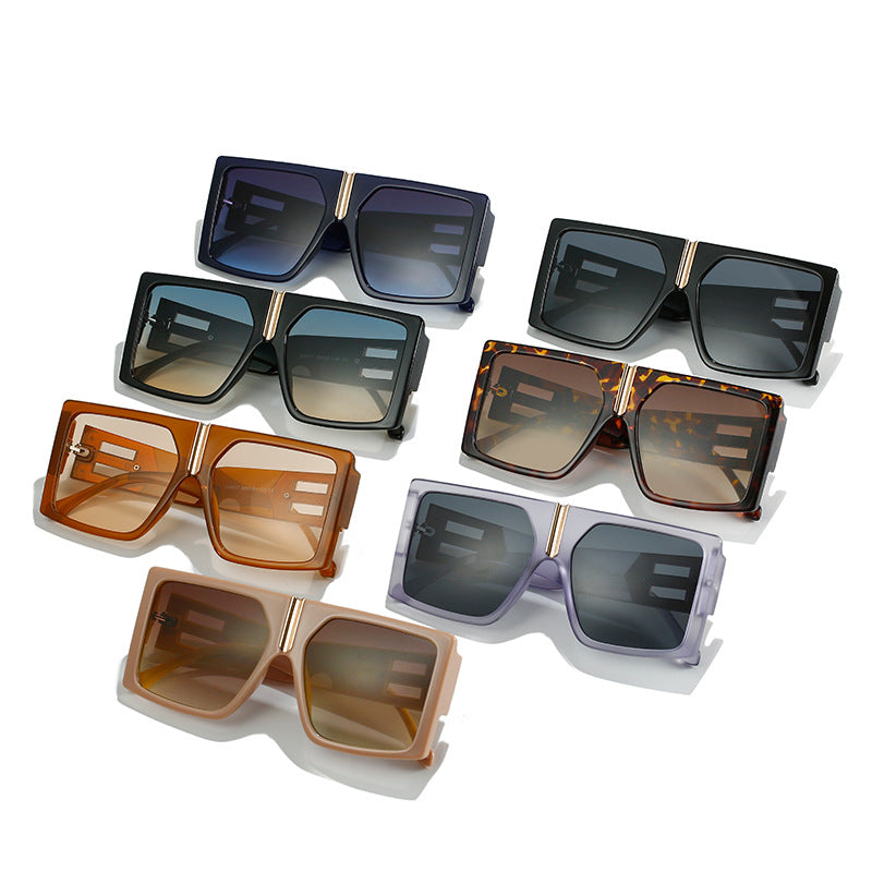 Neue Sonnenbrille mit großem Rahmen, Netzrot mit der gleichen quadratischen Brille in Ins, Persönlichkeit, mit Diamanten besetzte Sonnenbrille für Damen 