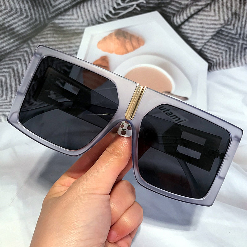 Neue Sonnenbrille mit großem Rahmen, Netzrot mit der gleichen quadratischen Brille in Ins, Persönlichkeit, mit Diamanten besetzte Sonnenbrille für Damen 